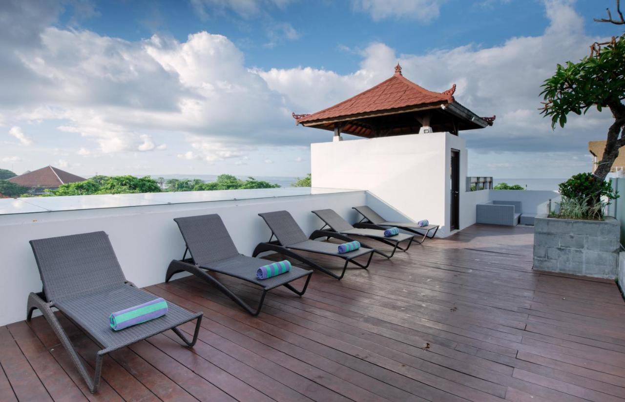Kuta Beach Hotel Esterno foto
